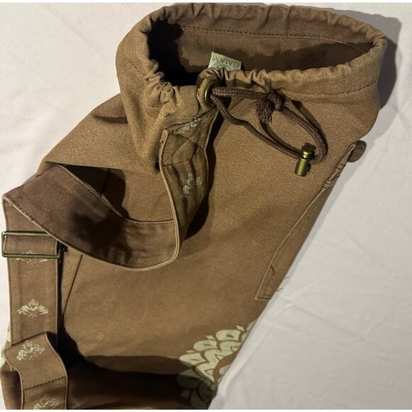 GAIAM Mandalla Design Brown Canvas Drawstring Sling Barrel Yoga Mat Carry Bag - Picture 8 of 10